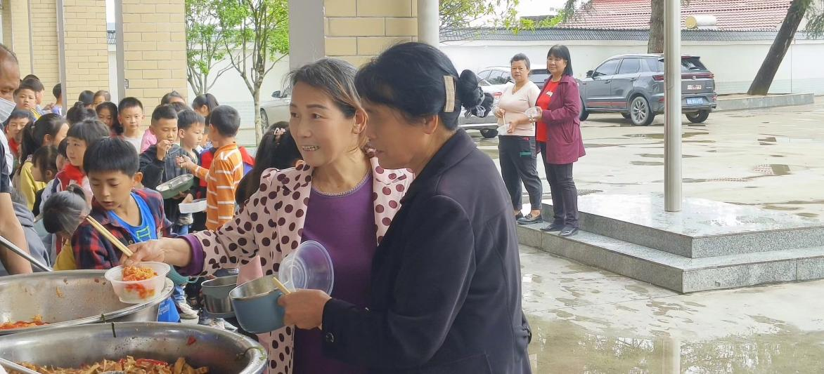 刚出生的宝宝，你能看出是“福”还是“无福”吗？